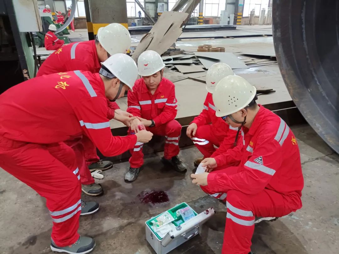 【安全生產(chǎn)月】設(shè)備制造分組織開展物體打擊應(yīng)急預(yù)案演練(圖2) 【安全生產(chǎn)月】設(shè)備制造分組織開展物體打擊應(yīng)急預(yù)案演練(圖2)