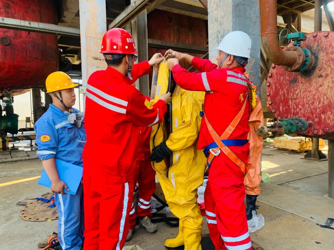 鏖戰內蒙大修 唱響奮斗之歌(圖2) 圖片