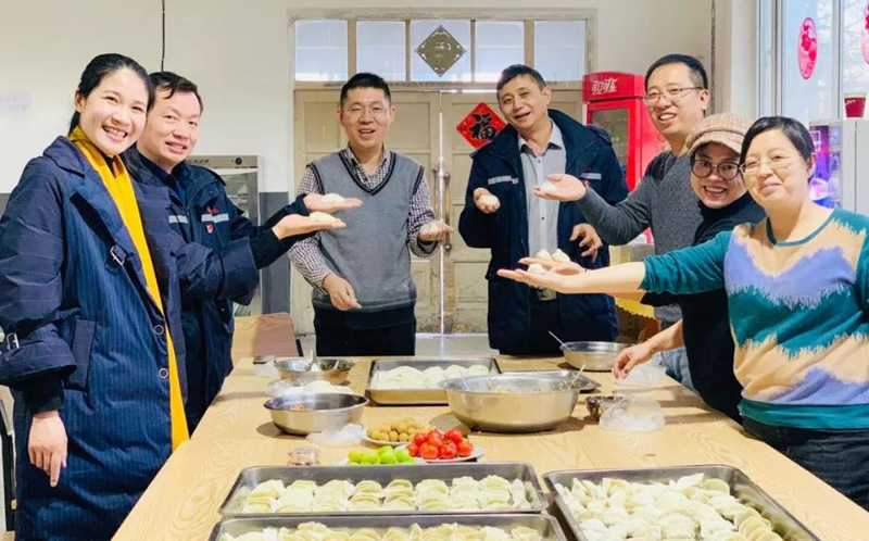 王大真等集團領導深入一線與干部職工共度新春佳節(圖14) 王大真等集團領導深入一線與干部職工共度新春佳節(圖14)