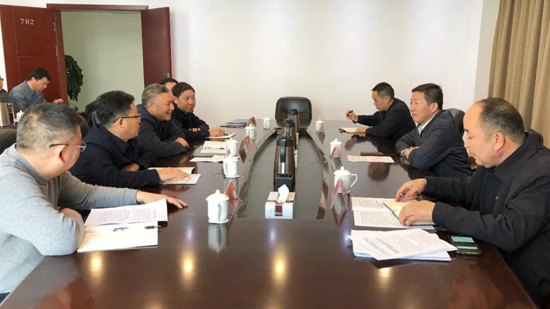 宜昌市政府副市長王應(yīng)華一行到新疆宜化現(xiàn)場(chǎng)辦公(圖5) 宜昌市政府副市長王應(yīng)華一行到新疆宜化現(xiàn)場(chǎng)辦公(圖5)