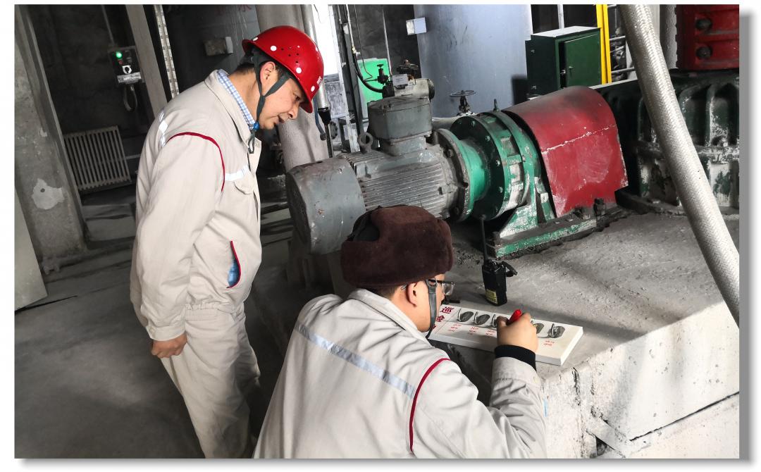 集團(tuán)安環(huán)部督導(dǎo)小組奔赴新疆宜化開(kāi)展工作(圖3) 集團(tuán)安環(huán)部督導(dǎo)小組奔赴新疆宜化開(kāi)展工作(圖3)