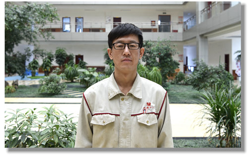 宜化集團勞動模范劉學(xué)昌:以釘釘子精神把自己釘在一線(圖1) 宜化集團勞動模范劉學(xué)昌:以釘釘子精神把自己釘在一線(圖1)