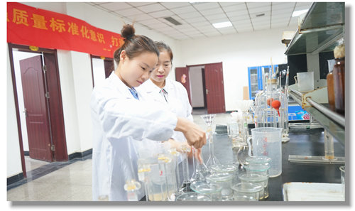 松滋肥業(yè):深入推進(jìn)精細(xì)化管理 創(chuàng)建標(biāo)準(zhǔn)實(shí)驗(yàn)室(圖2) 松滋肥業(yè):深入推進(jìn)精細(xì)化管理 創(chuàng)建標(biāo)準(zhǔn)實(shí)驗(yàn)室(圖2)