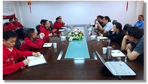 張濤帶隊到化機公司開展專項檢查(圖1) 張濤帶隊到化機公司開展專項檢查(圖1)