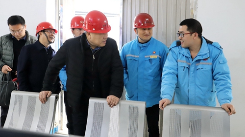 袁衛東到股份、楚星和新項目現場調研(圖2)