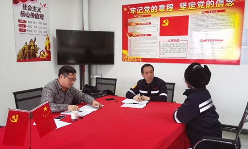 周金平到新疆宜化走訪調研 與廣大干部職工貼心交流(圖1)