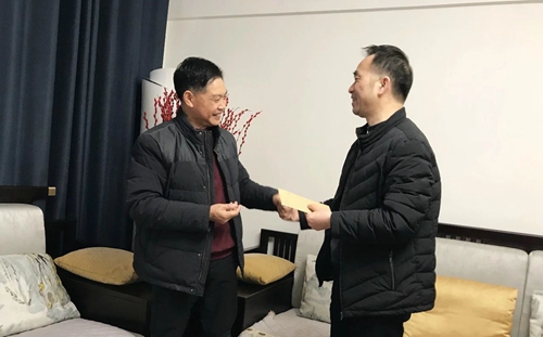 集團領導春節前走訪慰問一線職工、困難職工和離退休老干部(圖2)