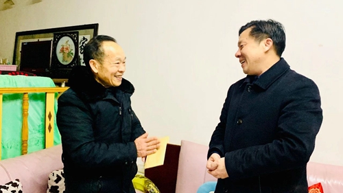 集團領導春節前走訪慰問一線職工、困難職工和離退休老干部(圖3)