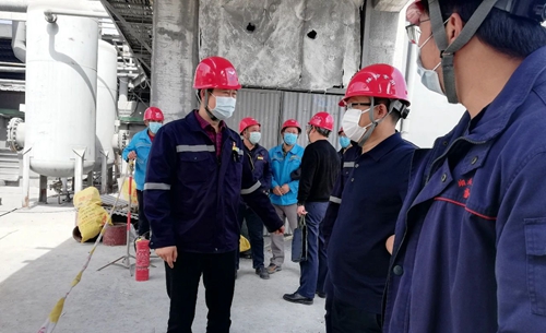 王大真到TMP、TPO項目及股份公司技改現場檢查工作(圖2) 王大真到TMP、TPO項目及股份公司技改現場檢查工作(圖2)