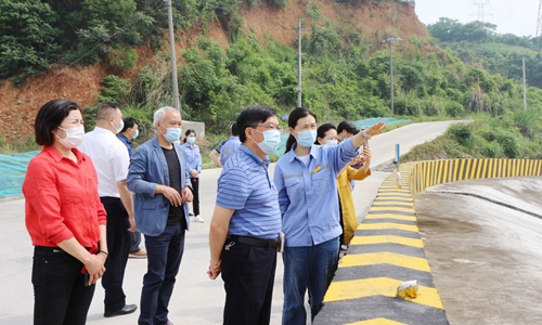 宜昌市政協副主席王仁俊一行到股份公司調研(圖1) 宜昌市政協副主席王仁俊一行到股份公司調研(圖1)