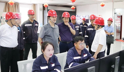 宜昌市政協(xié)主席宋文豹一行到青海宜化、青海黎明走訪調研(圖1)