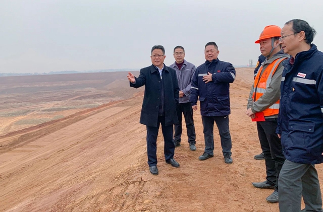 大年初一，王大真到田家河新項(xiàng)目和分子公司走訪慰問(wèn)(圖3)