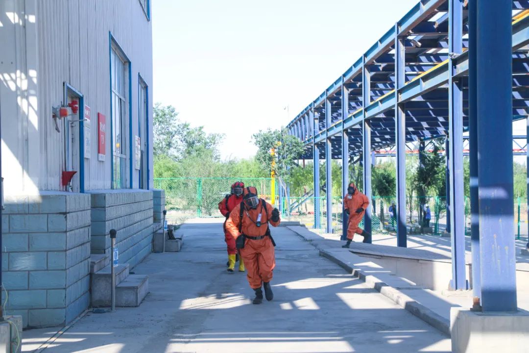 【安全生產(chǎn)月】防患未然！聯(lián)化公司開(kāi)展危化品泄漏事故應(yīng)急救援演練