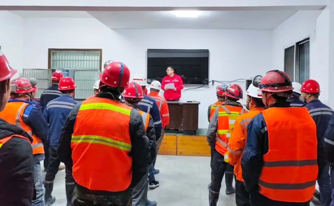 宜化礦業:抓實“五個強化”,全力以赴保安全(圖3) 宜化礦業:抓實“五個強化”,全力以赴保安全(圖3)