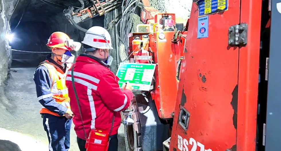 宜化礦業:抓實“五個強化”,全力以赴保安全(圖4) 宜化礦業:抓實“五個強化”,全力以赴保安全(圖4)