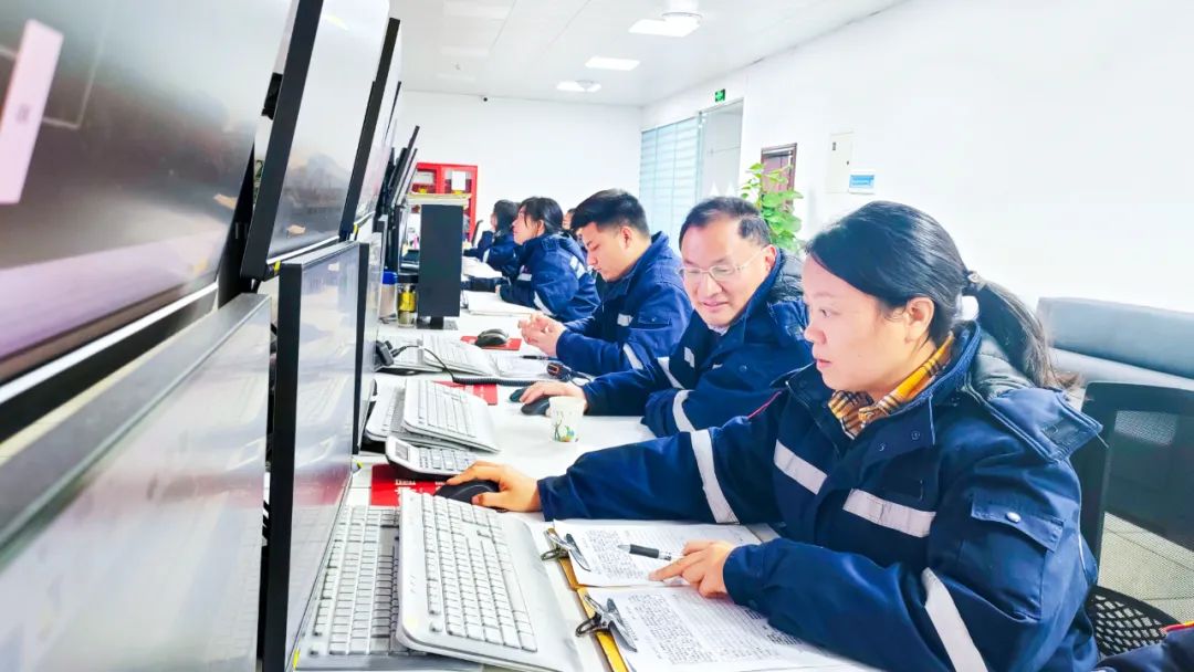 楚星公司:產(chǎn)品研發(fā)步履不停,消光三型樹脂順利下線(圖3) 楚星公司:產(chǎn)品研發(fā)步履不停,消光三型樹脂順利下線(圖3)