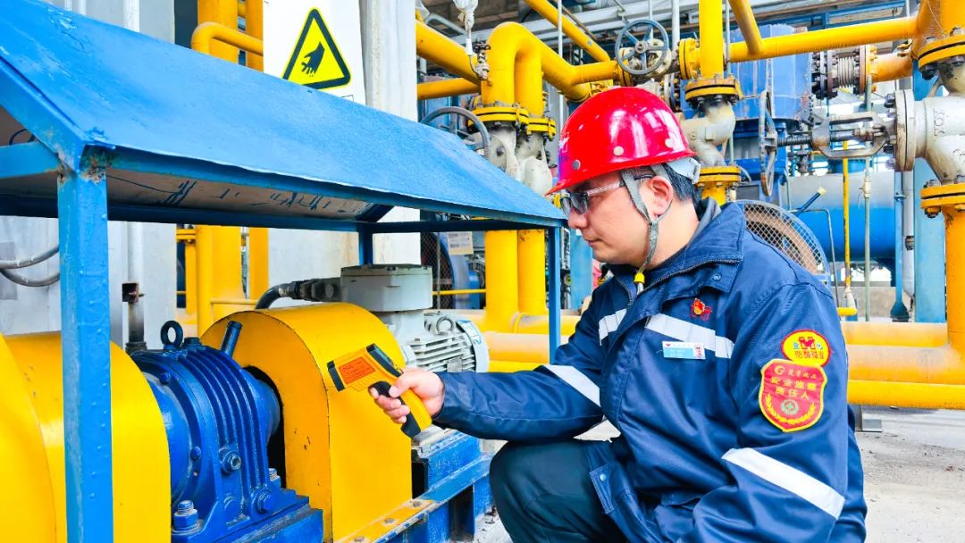 【宜化榜樣】楚星公司毛清:立足崗位講奉獻,勇于擔當比作為(圖4) 【宜化榜樣】楚星公司毛清:立足崗位講奉獻,勇于擔當比作為(圖4)