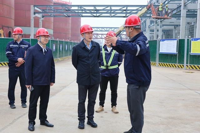 宜昌市國資委黨委書記、主任黃智華一行到楚星公司和松滋肥業(yè)現(xiàn)場調研(圖1) 宜昌市國資委黨委書記、主任黃智華一行到楚星公司和松滋肥業(yè)現(xiàn)場調研(圖1)