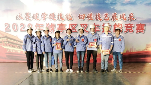 宜昌市猇亭區(qū)總工會組織叉車技能競賽，股份公司多名選手獲得榮譽