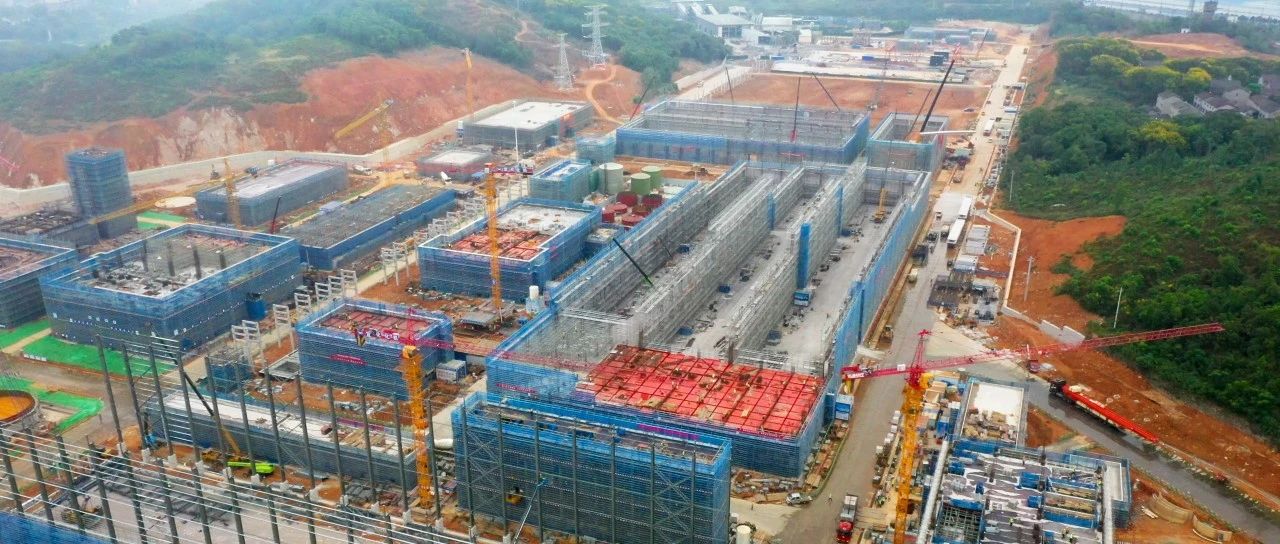 化機(jī)公司黨委書記、董事長、總經(jīng)理?xiàng)钪袧傻巾?xiàng)目現(xiàn)場檢查工作